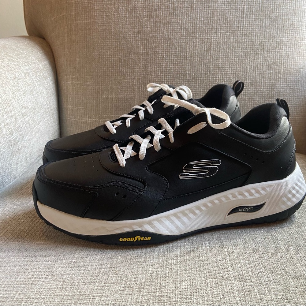Sketchers Arch Fit Sneakers Size 14 Extra Wide Black Goodyear Rubber Soles